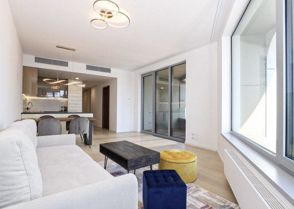 Prenajímame dizajnový a priestranný 3i byt v obľúbenom projekte SKY PARK