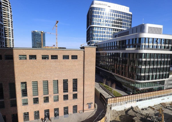 Prenajímame dizajnový a priestranný 3i byt v obľúbenom projekte SKY PARK