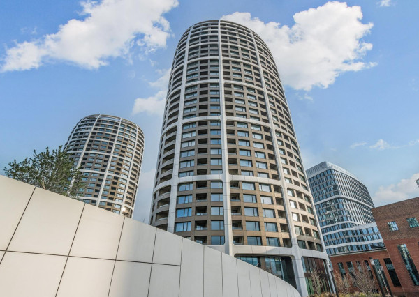 Predávame 2. izbový byt v projekte SKY PARK na 11. podlaží so západnou orientáciou a výhľadmi na hrad