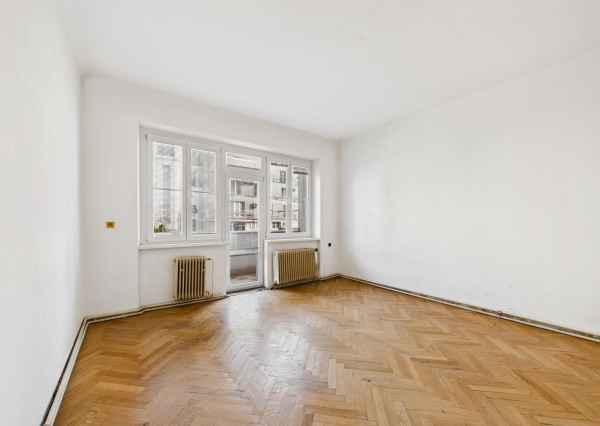 REZERVOVANÉ - Predávame veľkometrážny 4-izbový byt na Palisádach s výhľadom na hrad