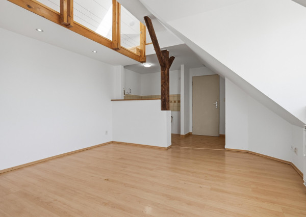 REZERVOVANÉ Predávame 2-izbový mezonetový byt v Starom Meste na ulici 29. augusta