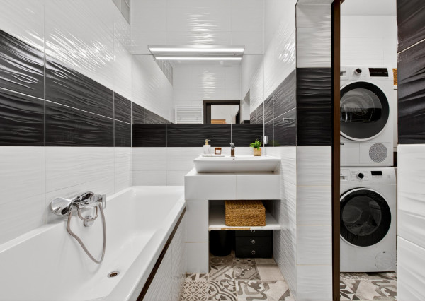 Predávame 2,5-izbový byt po kompletnej rekonštrukcii v Starom meste orientovaný do vnútrobloku s možnosťou parkovania