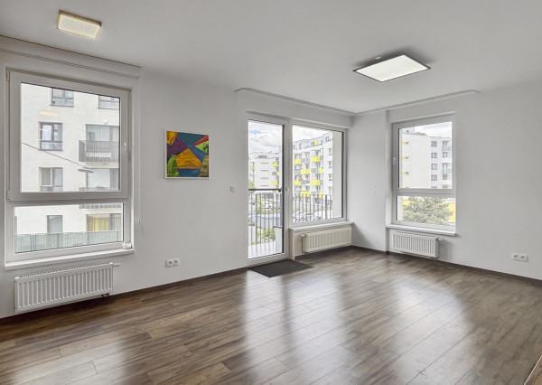 Prenajímame 3-izbový byt na ulici Pri Hrubej lúke s parkovacím miestom v garáži, domáci miláčikovia sú vítaní