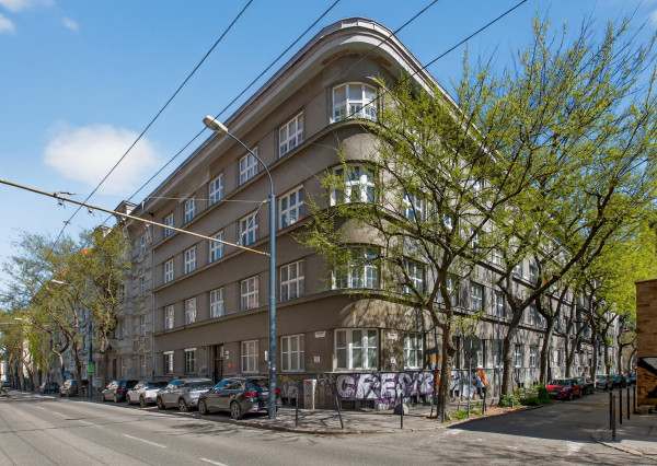 Predávame jedinečný 2-izbový mezonet na Žilinskej ulici pri Slovenskom rozhlase