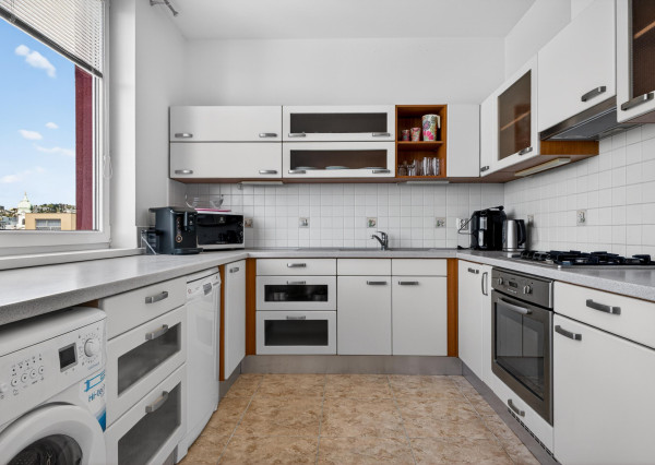 Prenajímame 3-izbový byt v srdci Starého Mesta - Dunajská ulica