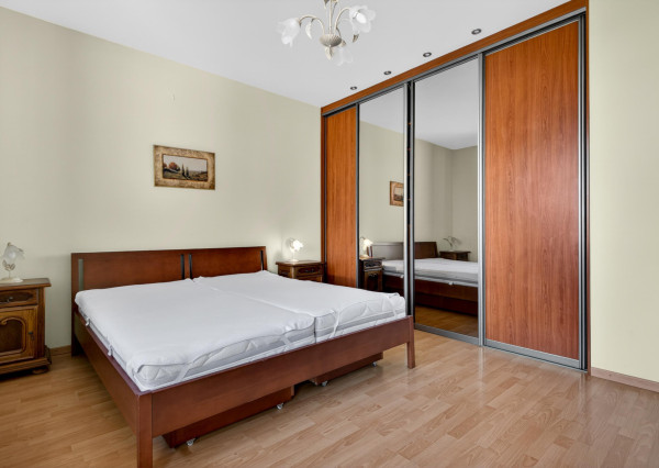 Prenajímame 3-izbový byt v srdci Starého Mesta - Dunajská ulica