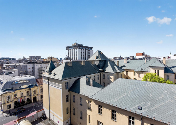 Prenajímame 3-izbový byt v srdci Starého Mesta - Dunajská ulica