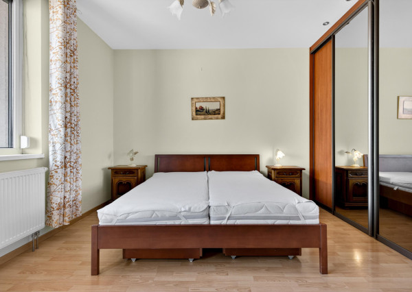 Prenajímame 3-izbový byt v srdci Starého Mesta - Dunajská ulica