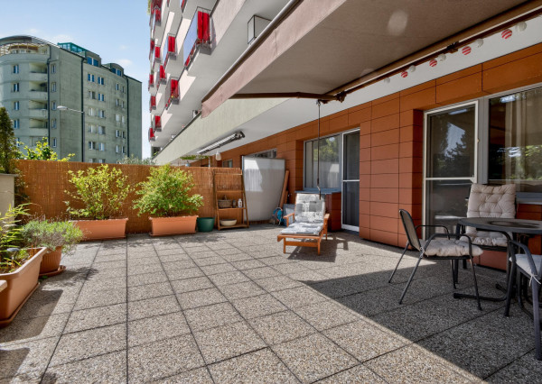 Prenajímame 2-izbový byt s 46 m² terasou v obľúbenom Lamači