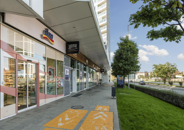 Prenajímame priestranný 2 izbový byt s výhľadom na Bratislavský hrad, PANORAMA CITY