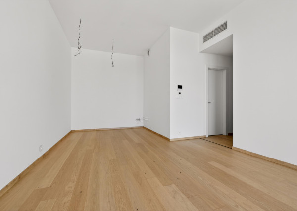 Predávame  2-izbový byt - ateliér na 35.poschodí s panoramatickým výhľadom v  EUROVEA TOWER