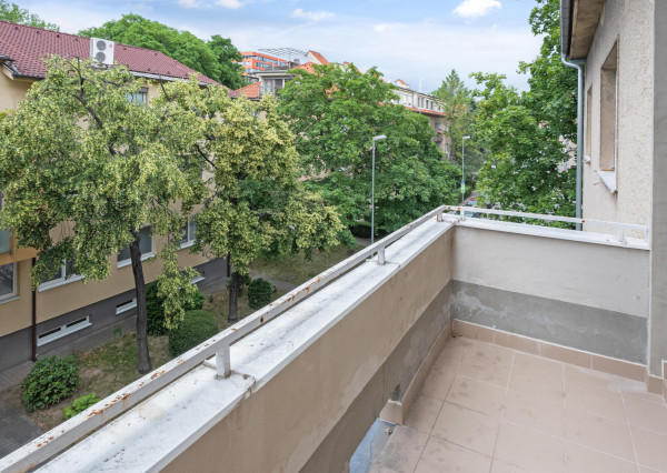 Predávame priestranný 4.izbový byt na Súťažnej ul. – 500 bytov