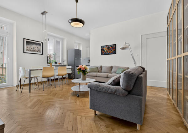 Predávame priestranný 4-izbový byt (100 m²) na Panenskej ulici v Starom Meste