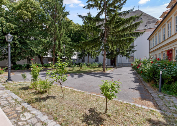 Predávame priestranný 4-izbový byt (100 m²) na Panenskej ulici v Starom Meste