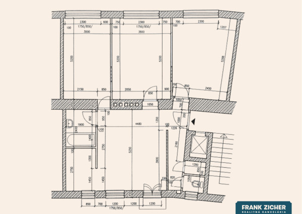 Predávame priestranný 4-izbový byt (100 m²) na Panenskej ulici v Starom Meste