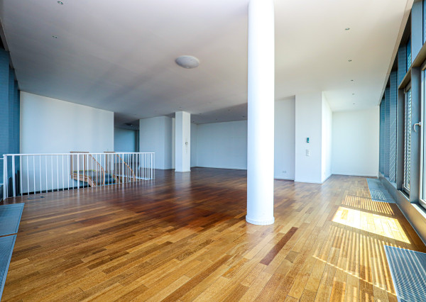 Prenajímame exkluzívny 4-izbový penthouse s panoramatickou terasou v Eurovea I