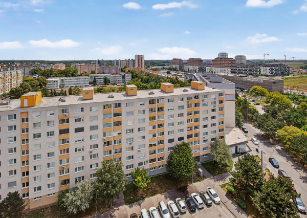 Predávame 3-izbový byt s dvomi loggiami v Petržalke na Jasovskej ulici