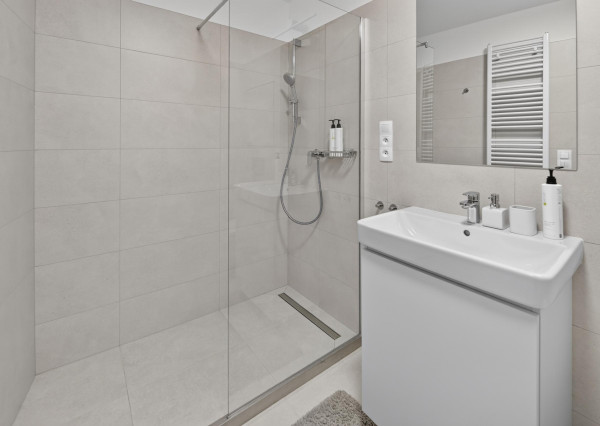 Predávame štýlový 2-izbový apartmán v projekte UNO na Poštovej ulici v centre Bratislavy