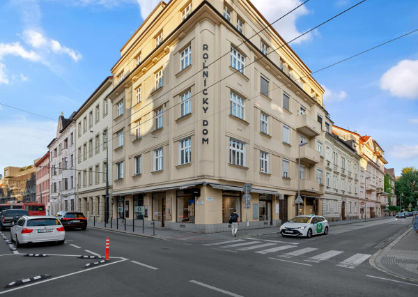Prenajímame staromestský 2-izbový byt v centre na Klemensovej ulici