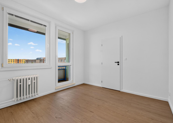 Predávame novozrekonštruovaný 3. izbový byt v blízkosti Líščieho údolia v Karlovej Vsi