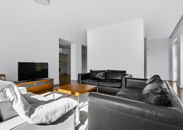 Predávame 3-izbový byt (117 m²)  pri Hviezdoslavovom námestí na Strakovej ulici