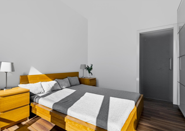 Predávame 3-izbový byt (117 m²)  pri Hviezdoslavovom námestí na Strakovej ulici