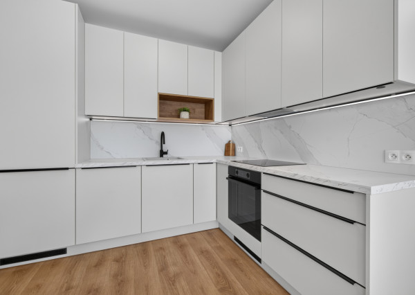 Predávame kompletne zariadený 2-izbový byt s parkovaním v projekte ELEMENT Lamač