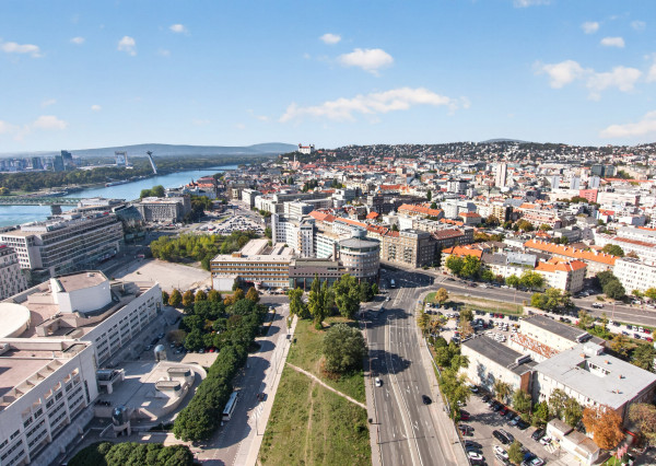 Predávame veľkorysý 3-izbový byt (pôvodne 4i) s loggiou v Panorama Towers