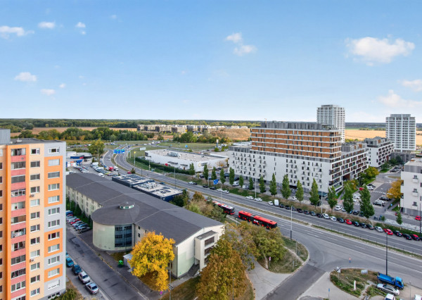 Predávame 3-izbový byt s dvoma balkónmi na 16 poschodí s panoramatickým výhľadom