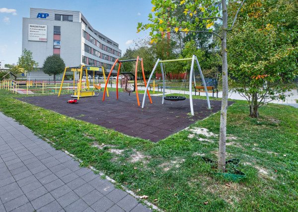 Predávame byt (dvojgarzonku) s dvomi loggiami na Blagoevovej ulici