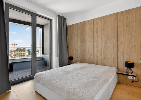 Predávame moderný 2-izb byt v 3. veži projektu Sky Park s garážovým státím