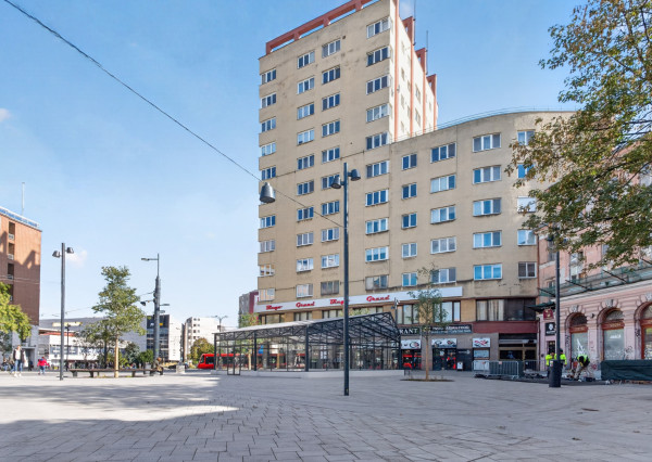 Predávame 3-izbový byt s výhľadom na Bratislavský hrad v ikonickom Manderláku