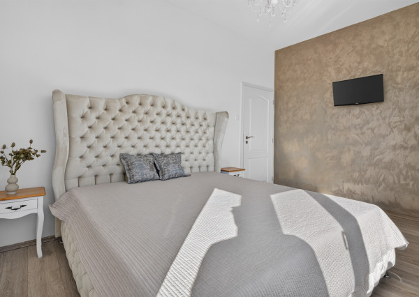 Predávame 3-izbový byt s výhľadom na Bratislavský hrad v ikonickom Manderláku