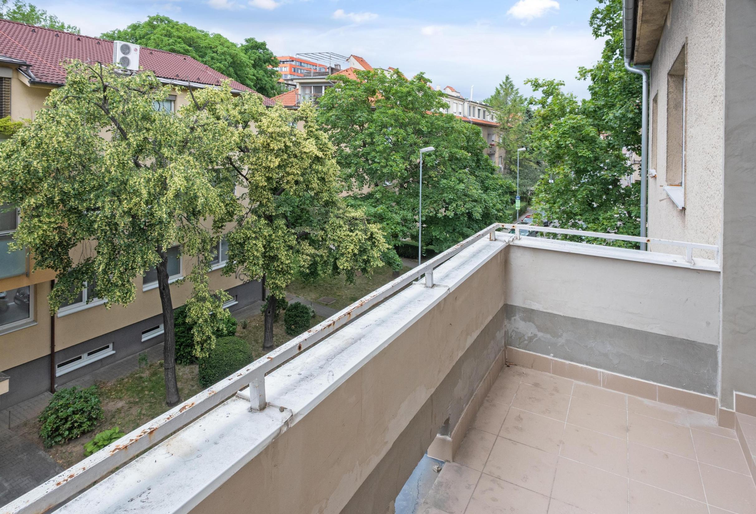 Predávame priestranný 4.izbový byt na Súťažnej ul. – 500 bytov