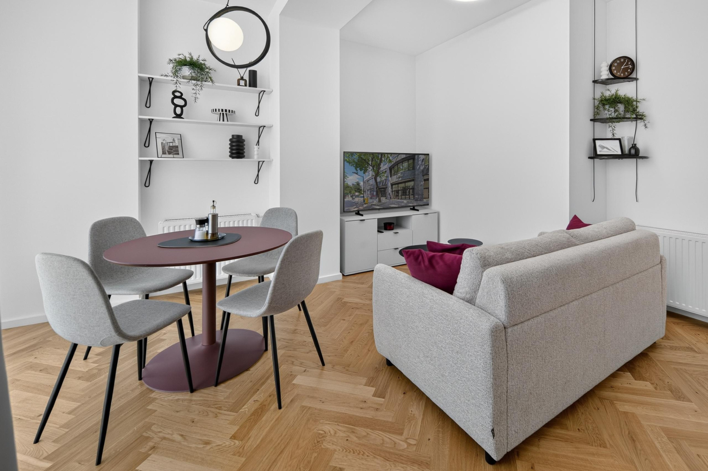 Predávame štýlový 2-izbový apartmán v projekte UNO na Poštovej ulici v centre Bratislavy