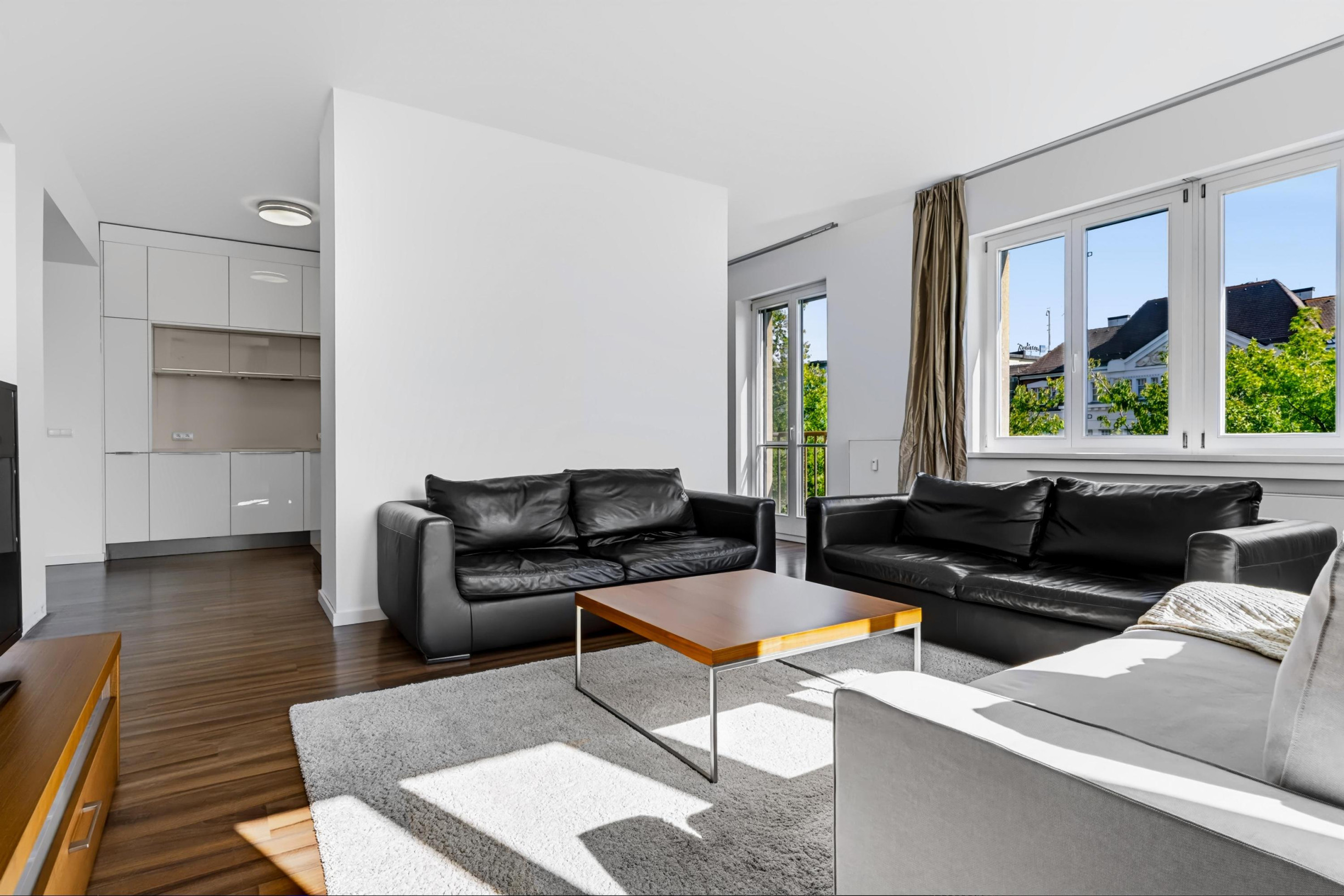Predávame 3-izbový byt (117 m²)  pri Hviezdoslavovom námestí na Strakovej ulici