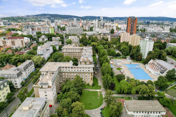 Predávame praktický 3 izbový byt pri kúpalisku Delfín v Ružinove, Miletičová ulica