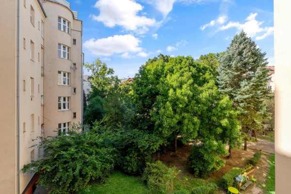 FRANK ZICHER – Predávame priestranný 4-izbový byt v obľúbenej lokalite so zeleným vnútroblokom