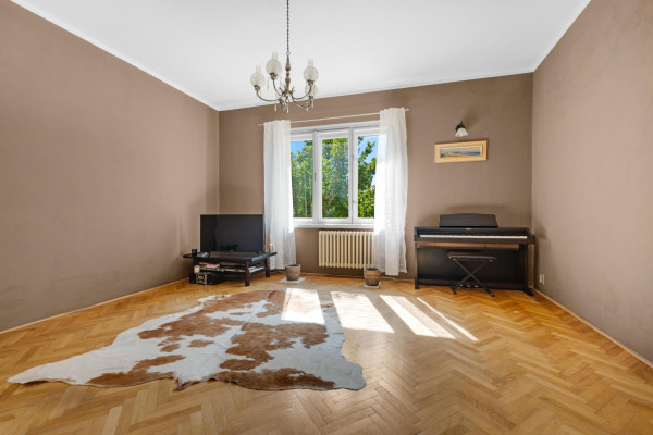 Prenajímame dizajnový, slnečný 2-izbový byt na Námestí Slobody