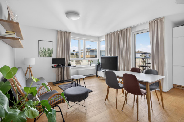 Prenajímame moderný byt na Seberíniho ulici s parkovacím miestom v garáži